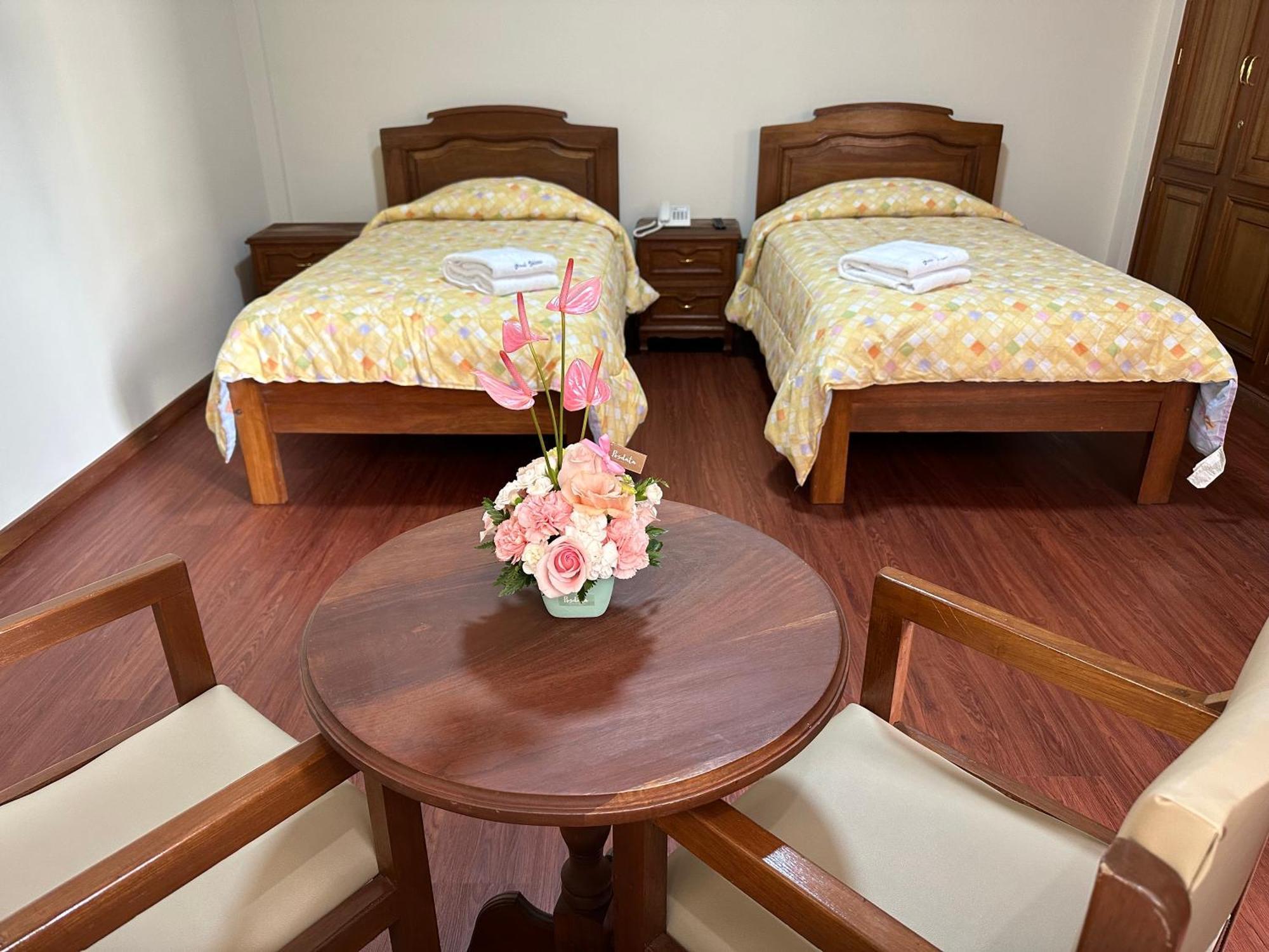 Hotel Oblitas Cochabamba Buitenkant foto