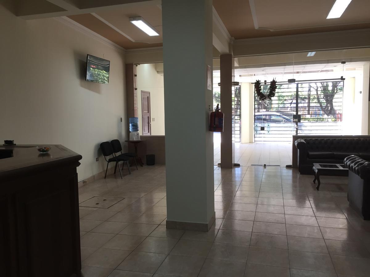 Hotel Oblitas Cochabamba Buitenkant foto