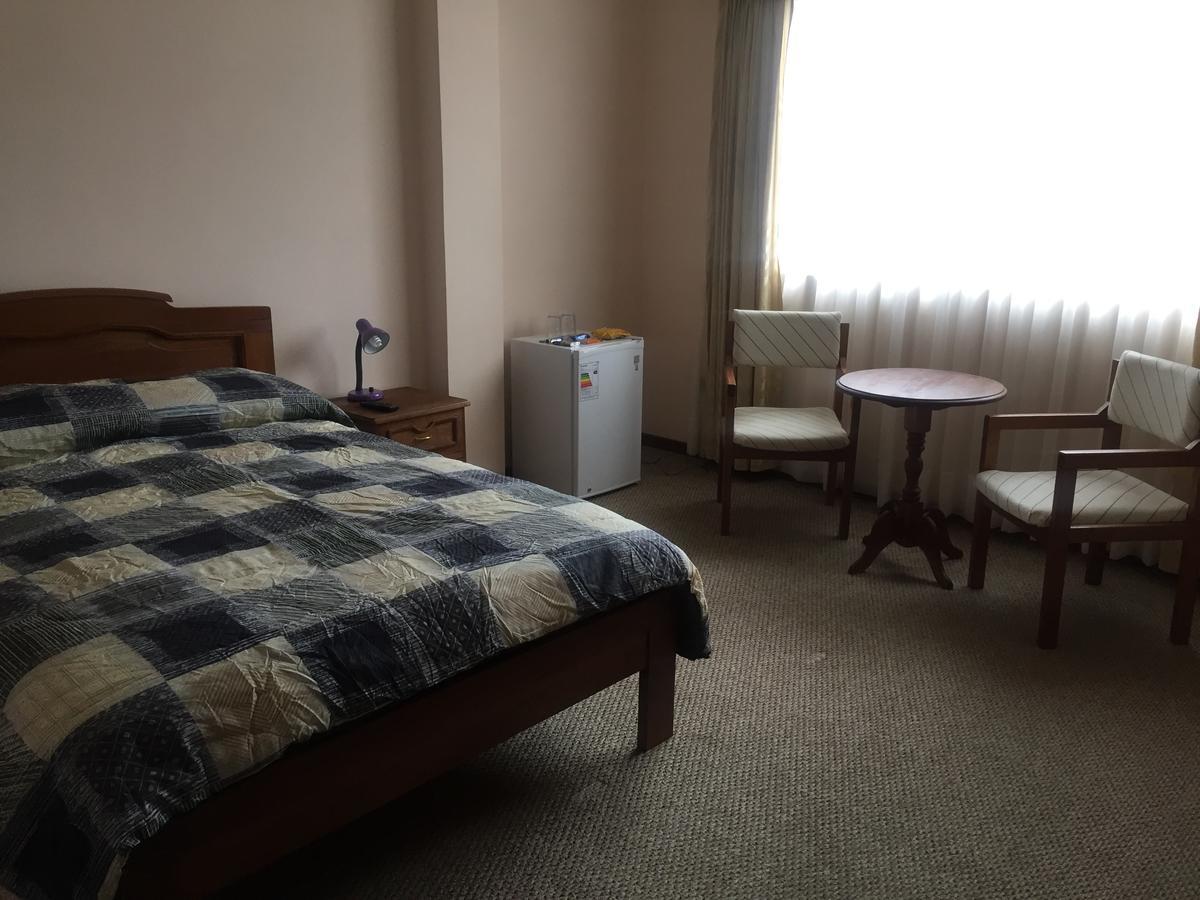 Hotel Oblitas Cochabamba Buitenkant foto